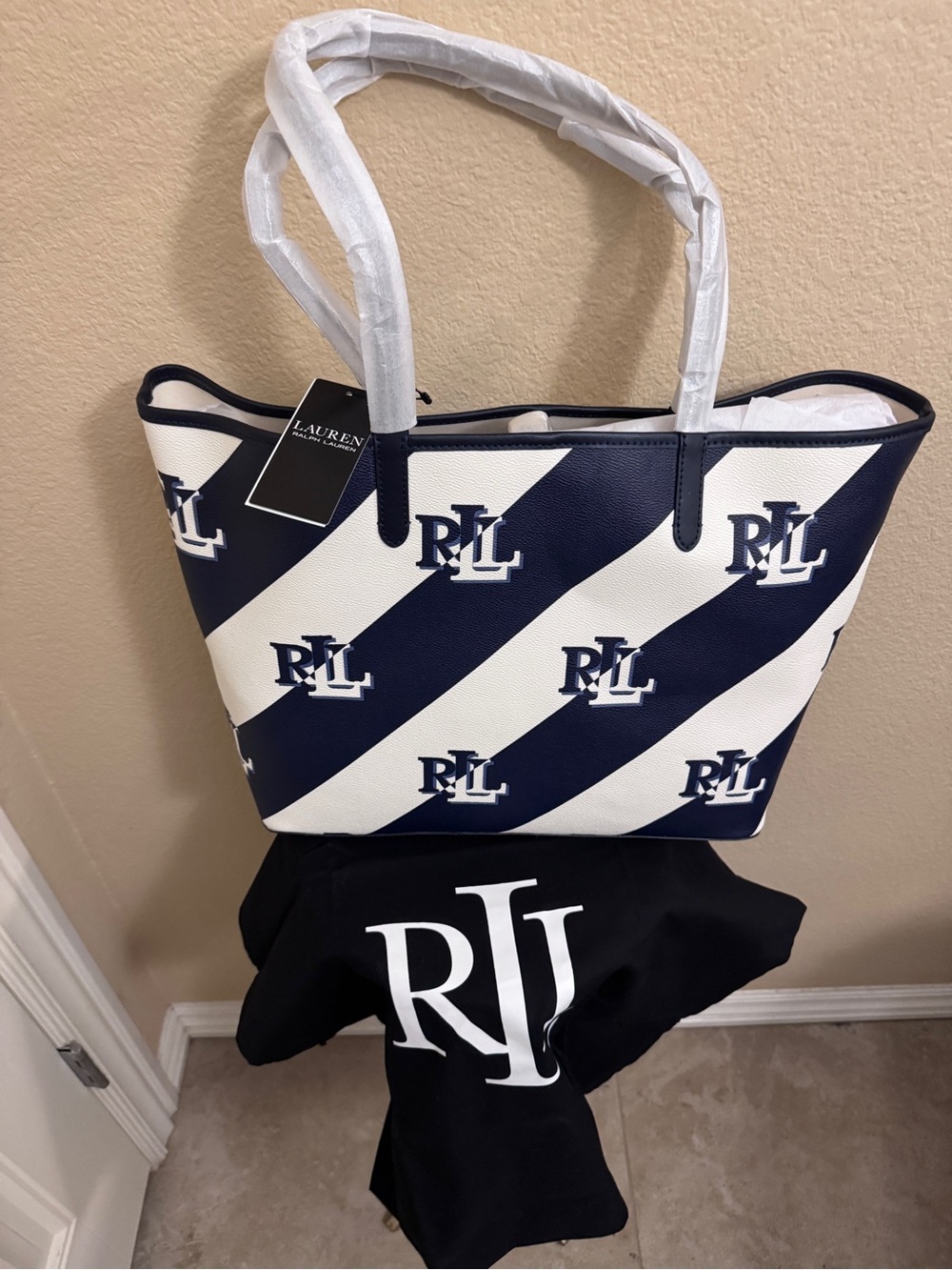 Women Ralph Lauren Navy White Monogram Large Collins Summer Nautical Stripe Tote - Picture 2 of 8